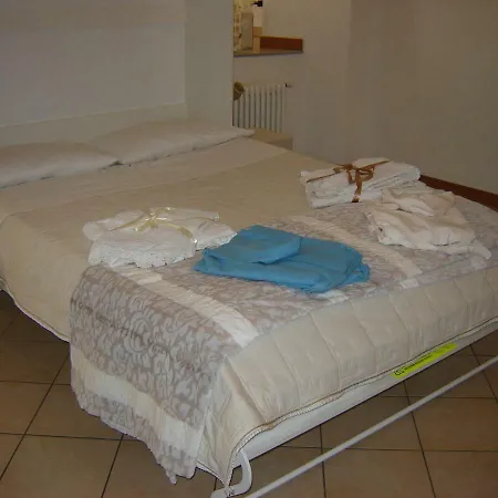 Casa Del Sole N° 2 White And Gold Gavardo